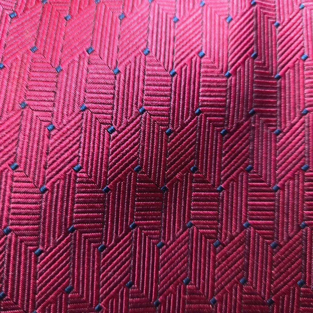 Jones New York Mens 100% Silk Red Geometric Pattern Necktie‎